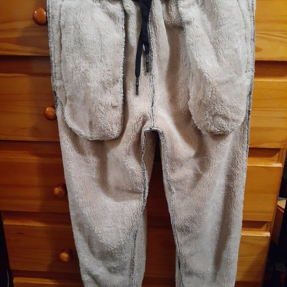 New Velour Sweat suits - Picture 6 of 7